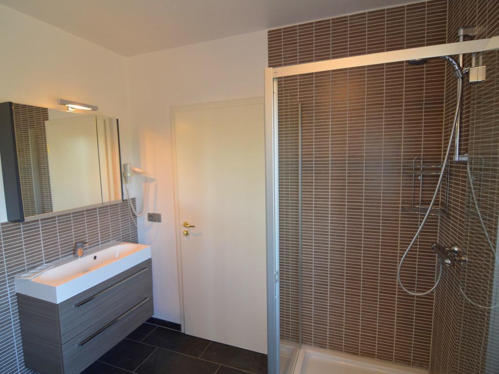 Chateau Crawhez Hotel Thimister Esterno foto